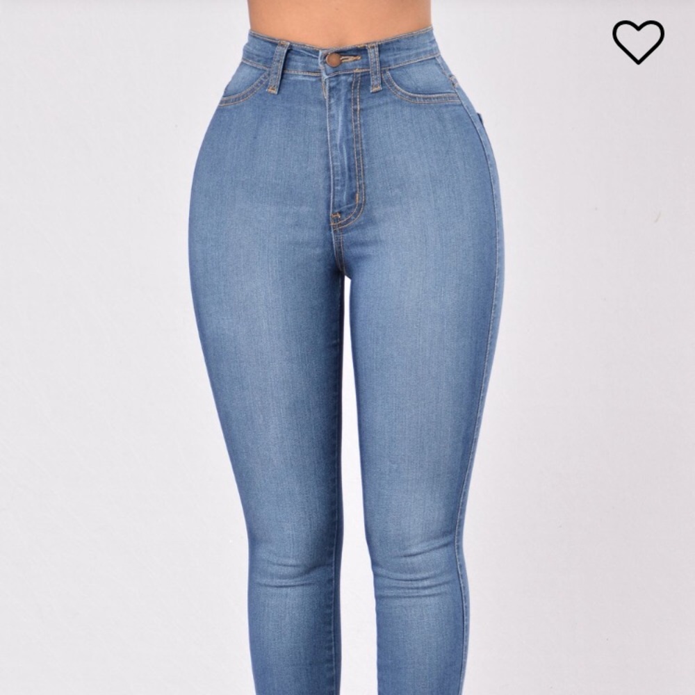 Fashion Nova Classic Mid Rise Skinny Jeans (sz 1)